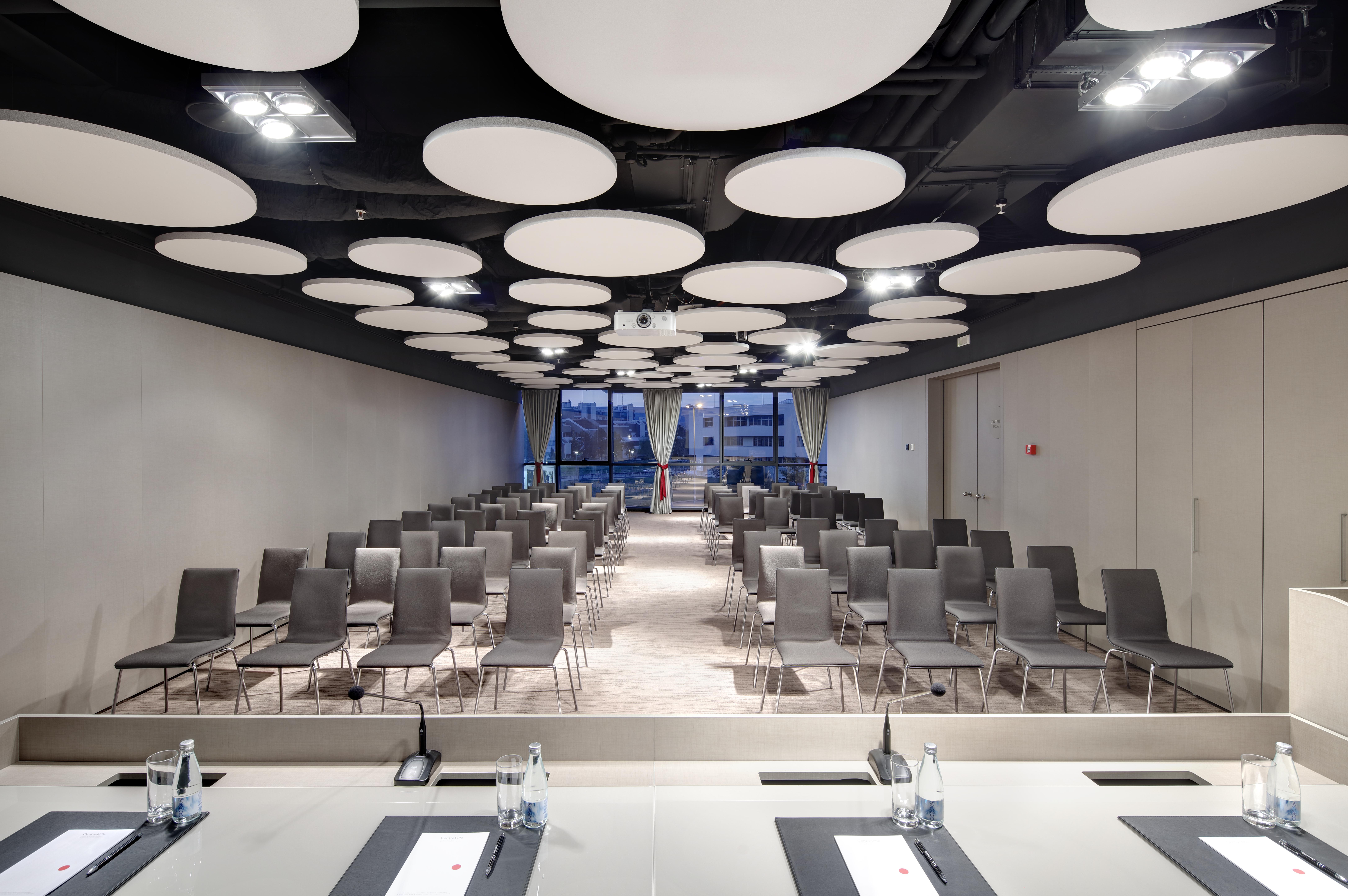 Hotel Crowne Plaza Podgorica By Ihg Exterior foto