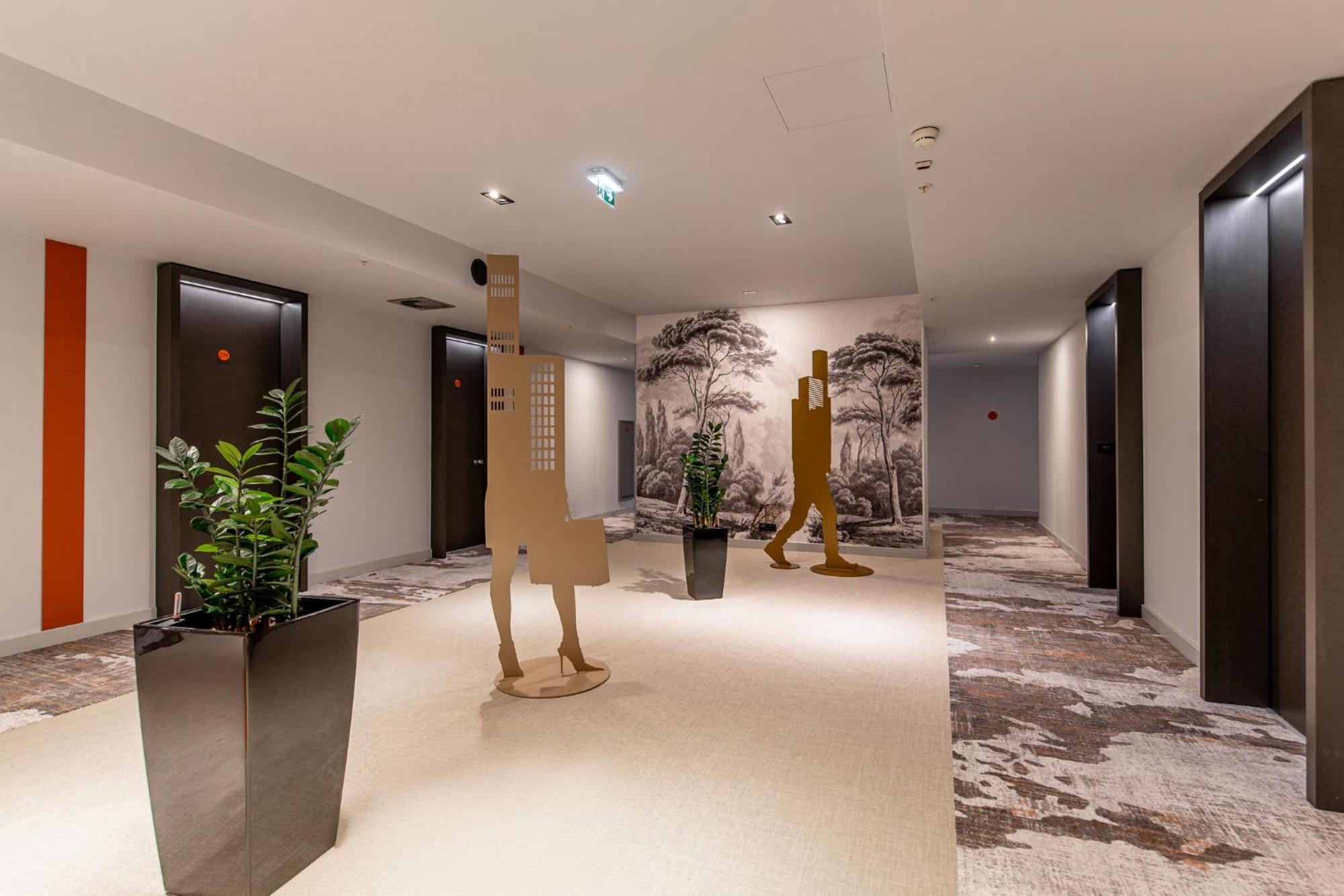 Hotel Crowne Plaza Podgorica By Ihg Exterior foto