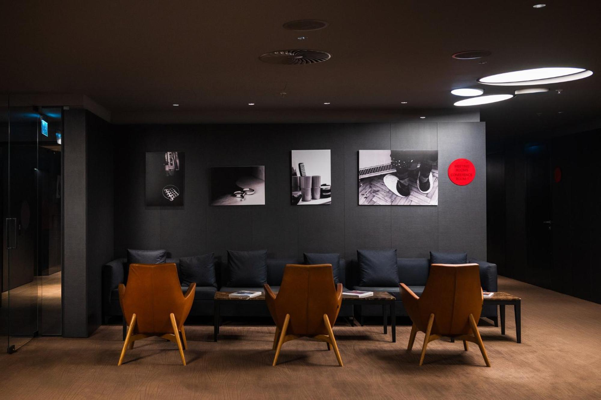 Hotel Crowne Plaza Podgorica By Ihg Exterior foto